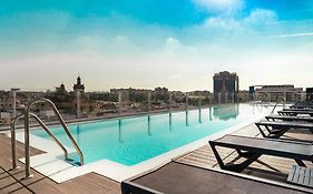 Hotel Giralda Center